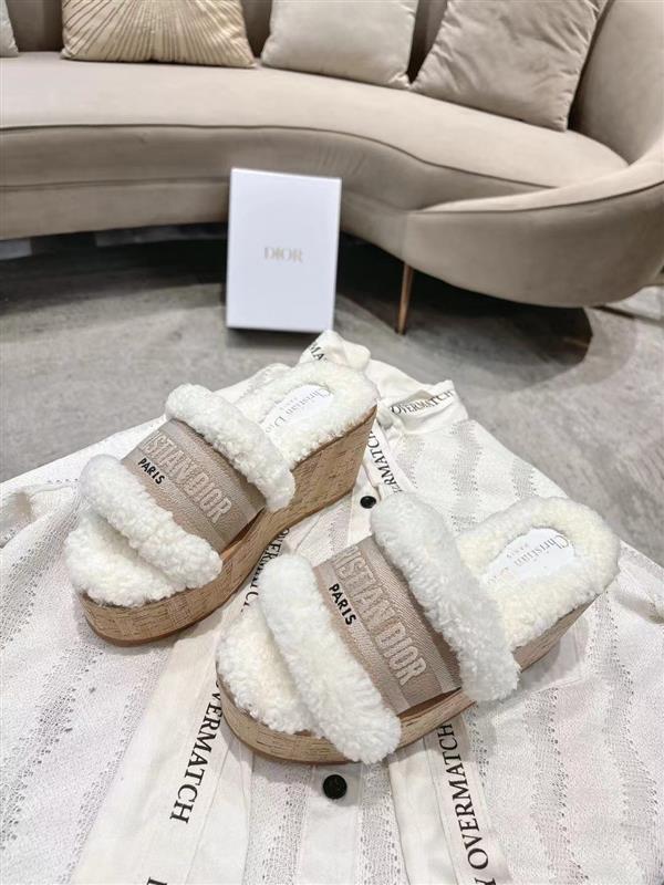 20251128184319825 290